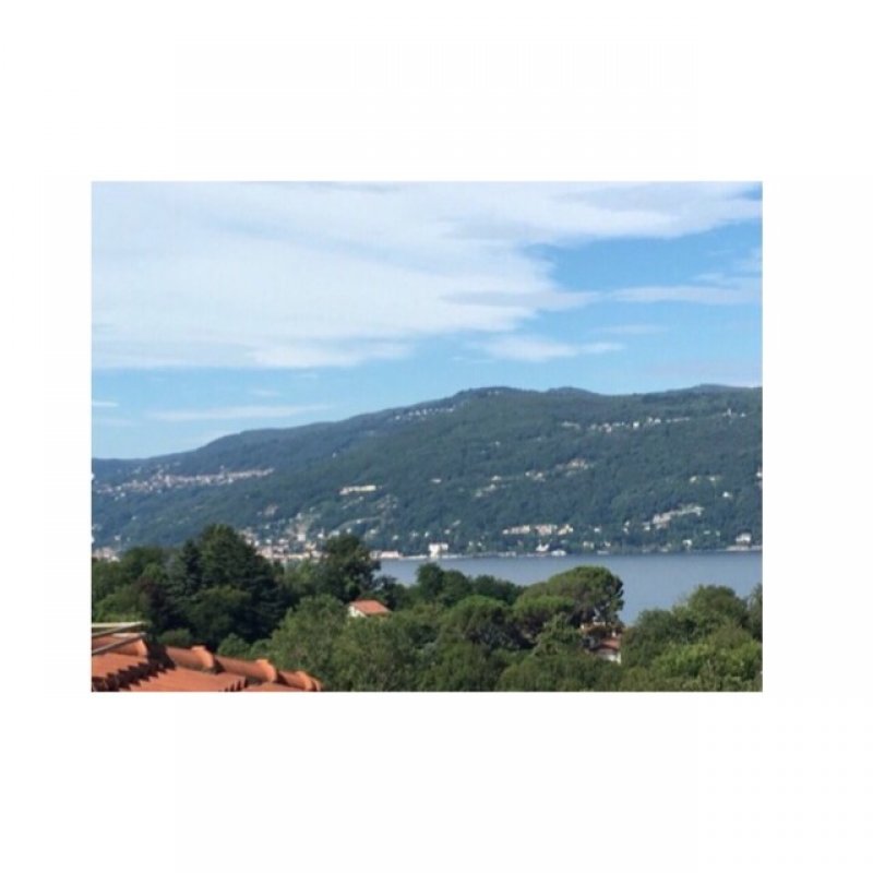 Leggiuno porzione di casa con vista lago a Varese in Vendita