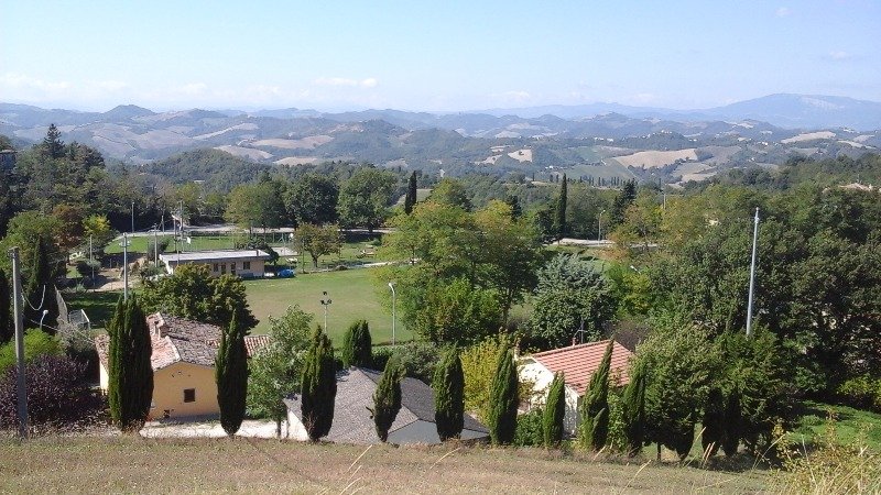 Urbino complesso con terreni a Pesaro e Urbino in Vendita
