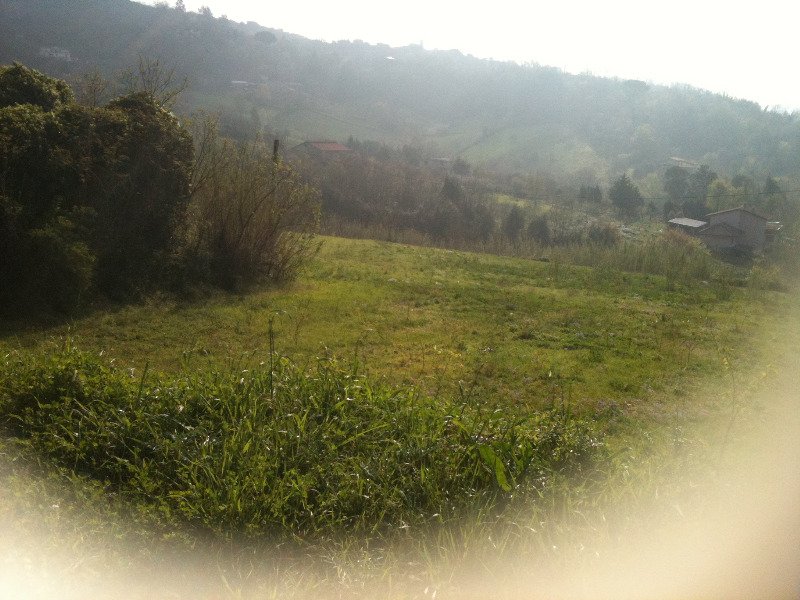 Appezzamento di terreno sito in Caiazzo a Caserta in Vendita
