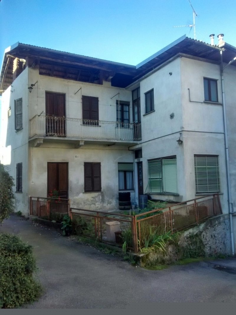 Cavallirio casa indipendente a Novara in Vendita