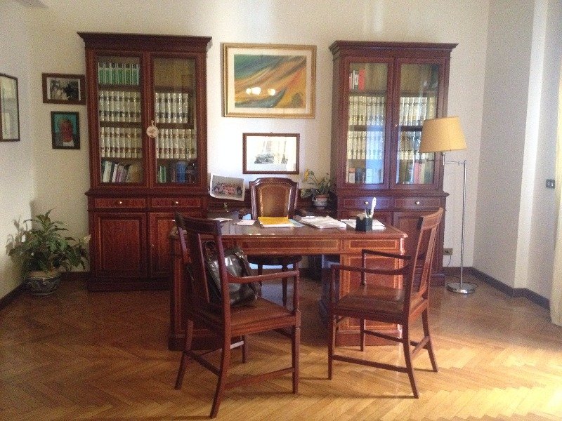 Roma stanza in studio legale a Roma in Affitto