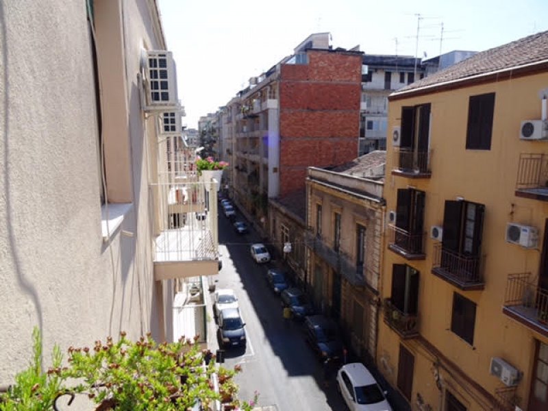 Catania appartamento con terrazzina a Catania in Vendita