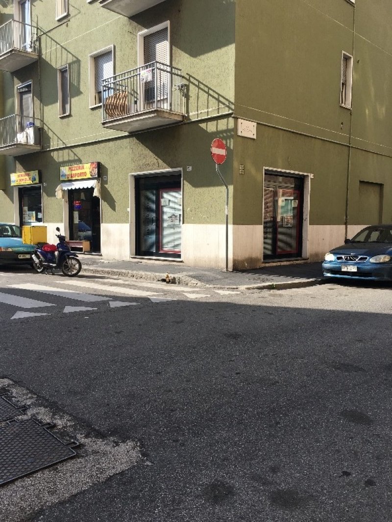 Sesto San Giovanni zona Rondinella Picardi negozio a Milano in Vendita