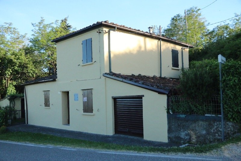 Cesena casa rustica a Forli-Cesena in Vendita
