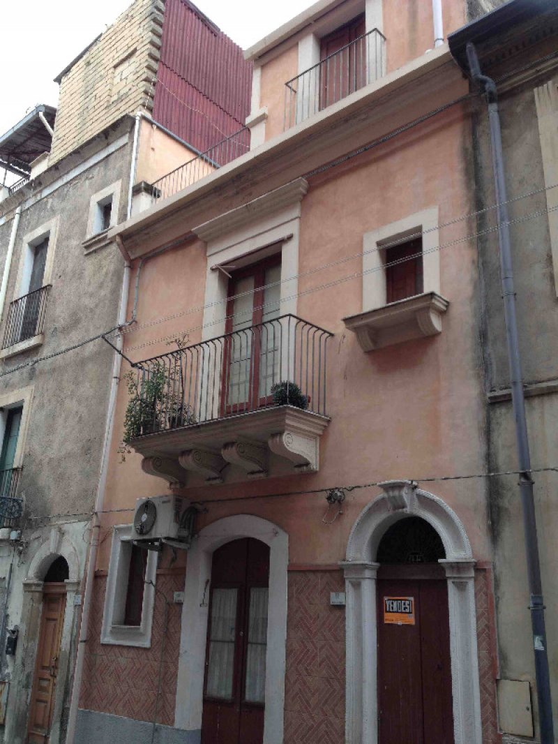 Scordia casa indipendente a Catania in Vendita