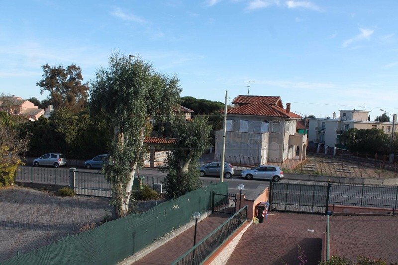 Loano bilocale arredato con terrazzo a Savona in Vendita