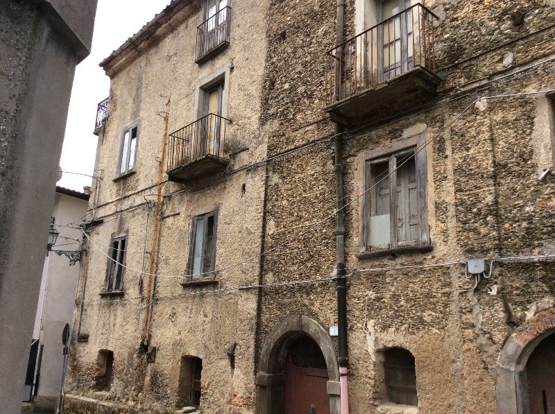 Soveria Mannelli palazzo storico a Catanzaro in Vendita