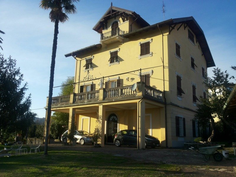 Bolano villa stile liberty a La Spezia in Vendita