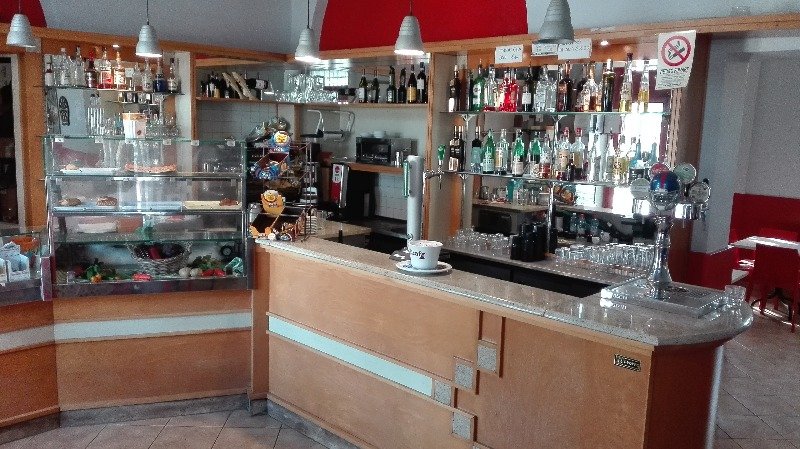 Cavallermaggiore bar della stazione a Cuneo in Vendita