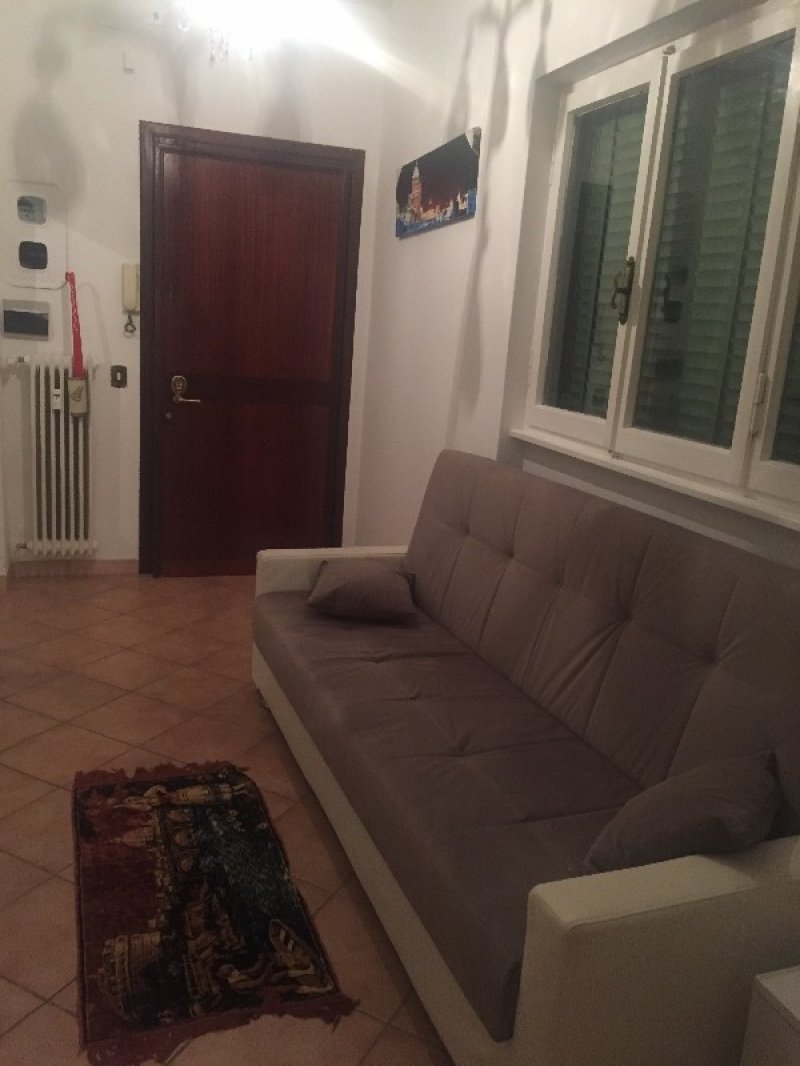 Roma due stanze per studenti in appartamento a Roma in Affitto