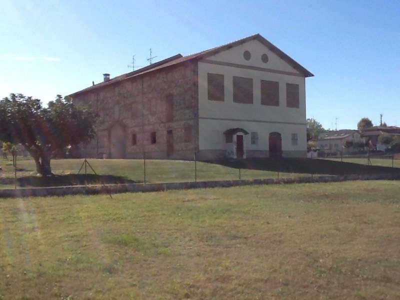 Borzano di Albinea casa colonica a Reggio nell'Emilia in Vendita