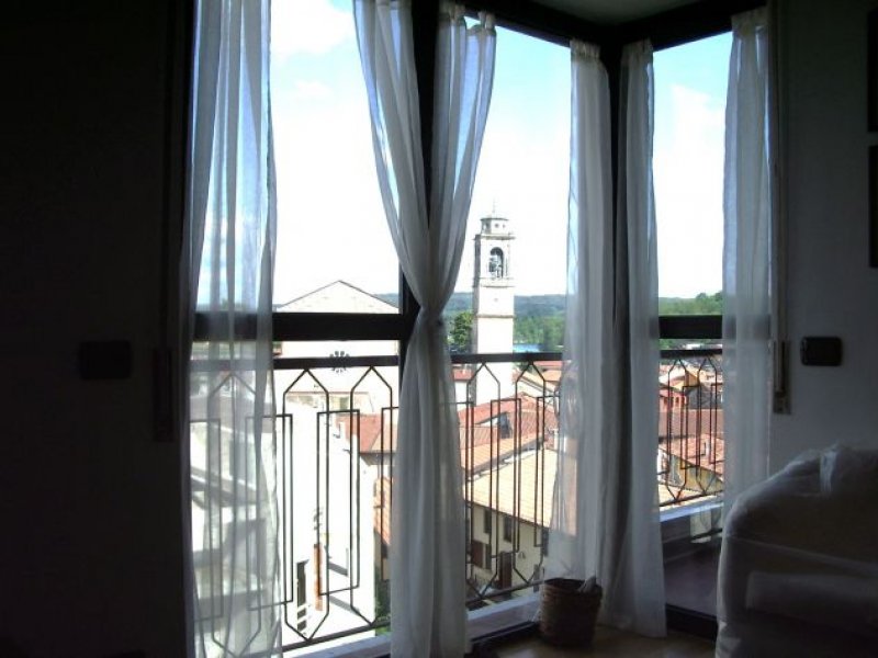 Sesto Calende luminoso appartamento a Varese in Affitto