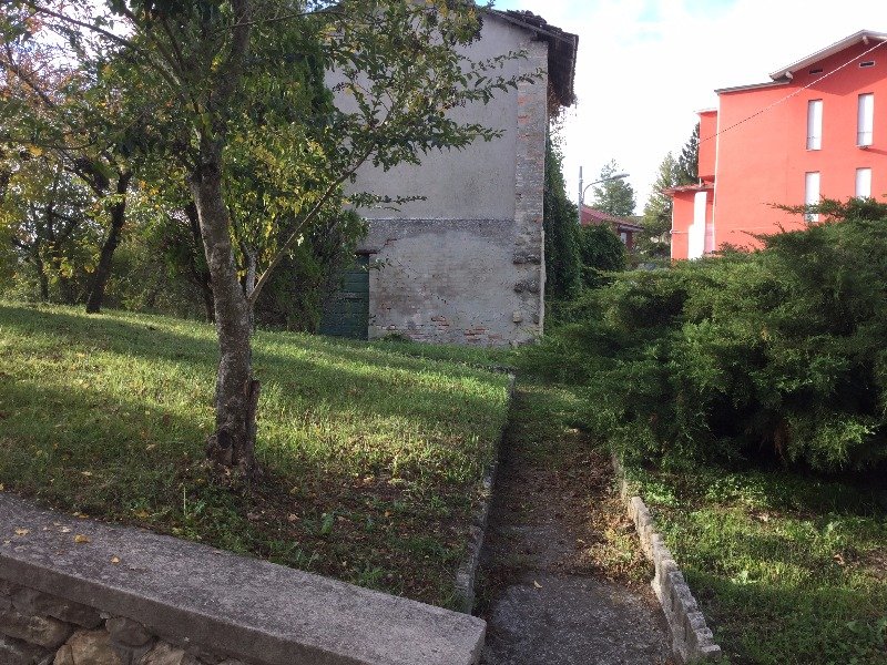 Casa indipendente in Lagrimone a Parma in Vendita