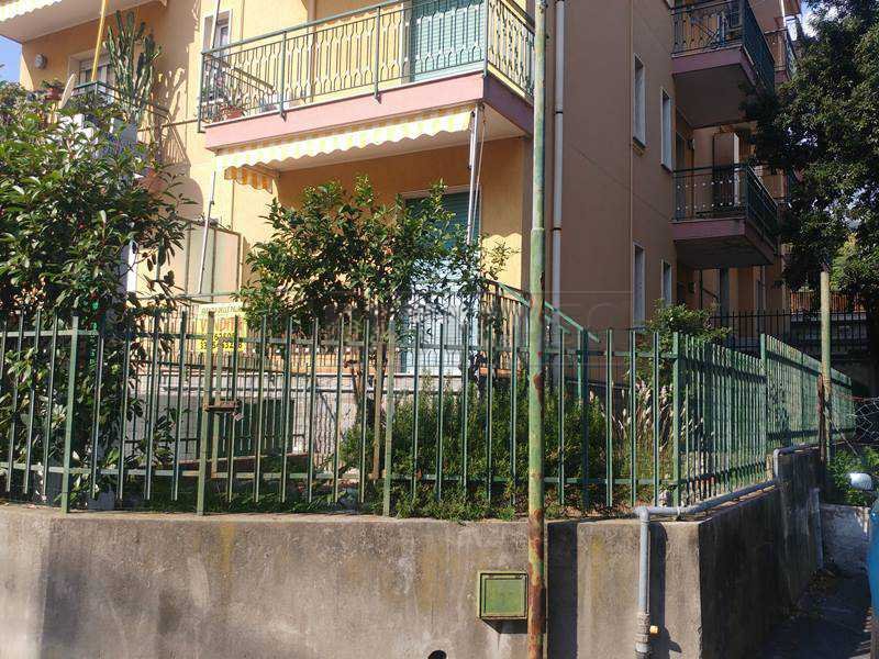 Pietra Ligure ampio bilocale con giardino a Savona in Vendita