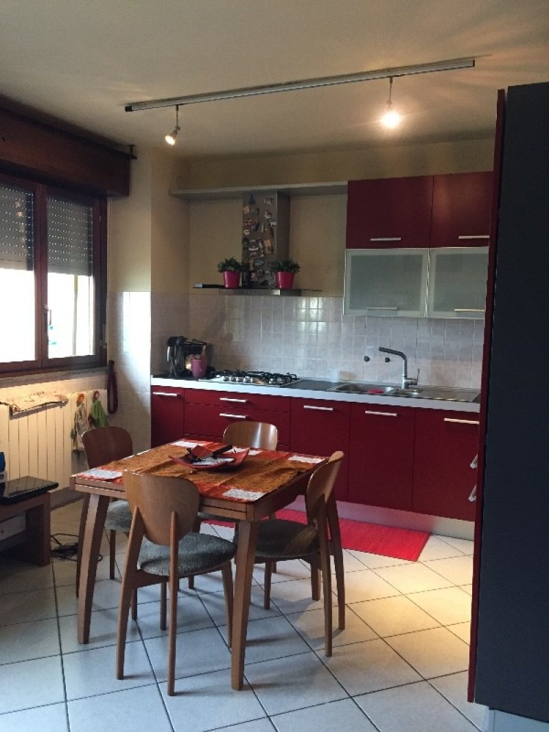Colturano appartamento con mansarda abitabile a Milano in Vendita