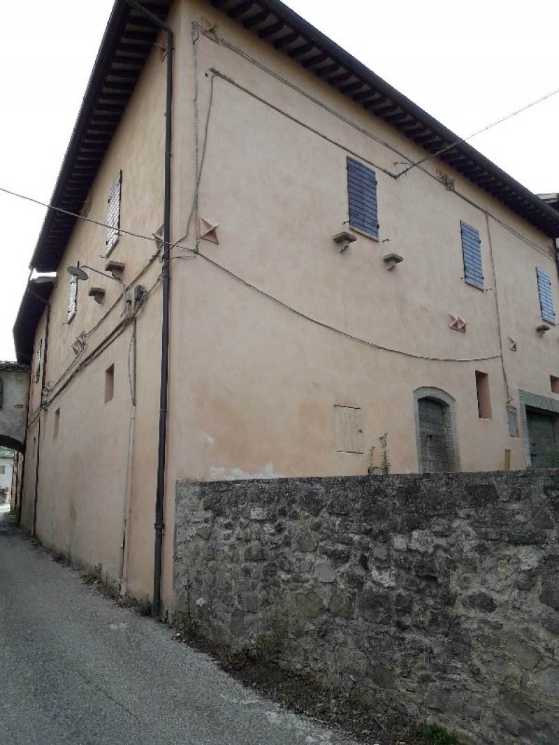 Spoleto Umbria fabbricato in ristrutturazione a Perugia in Vendita