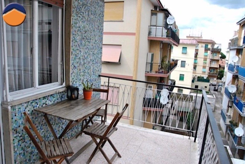 Roma appartamento posto in condominio a Roma in Vendita