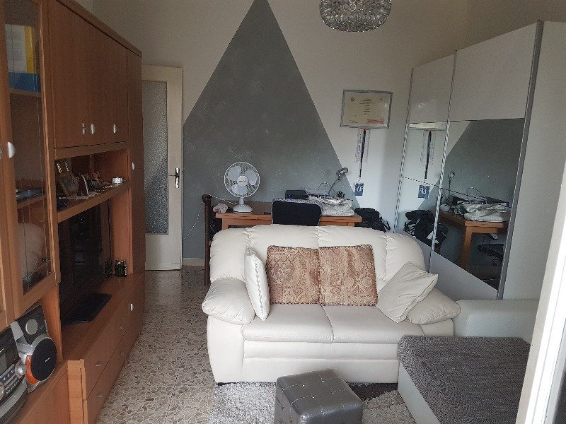 Gallarate appartamento arredato con box e cantina a Varese in Vendita
