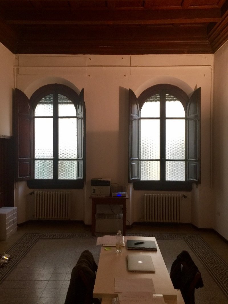Firenze spaziosa stanza ufficio a Firenze in Affitto