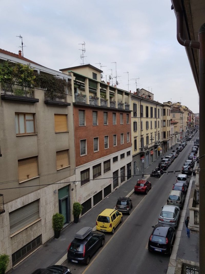 Milano zona Sarpi Canonica bilocale a Milano in Affitto