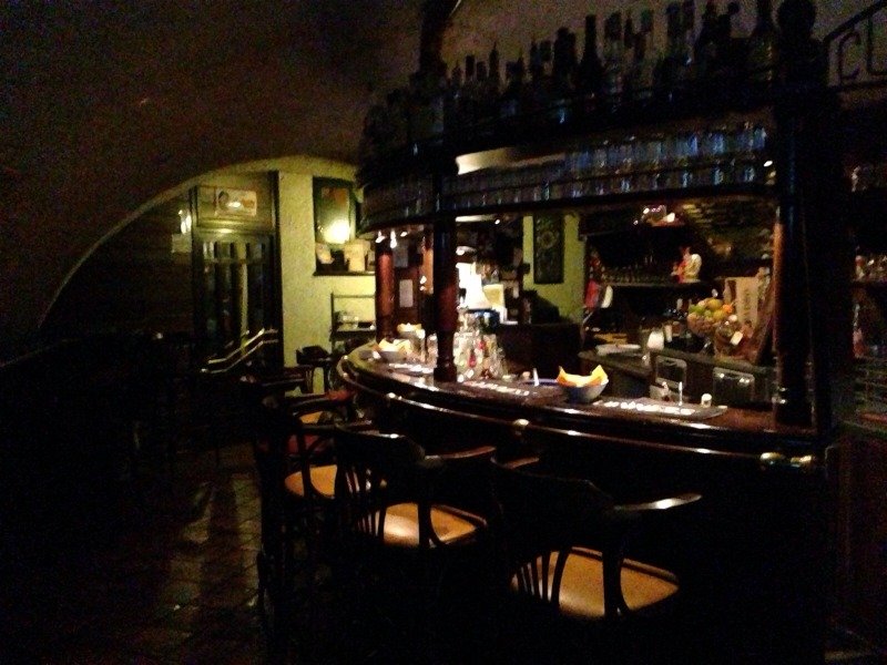 Nago Torbole locale storico con licenza bar a Trento in Vendita