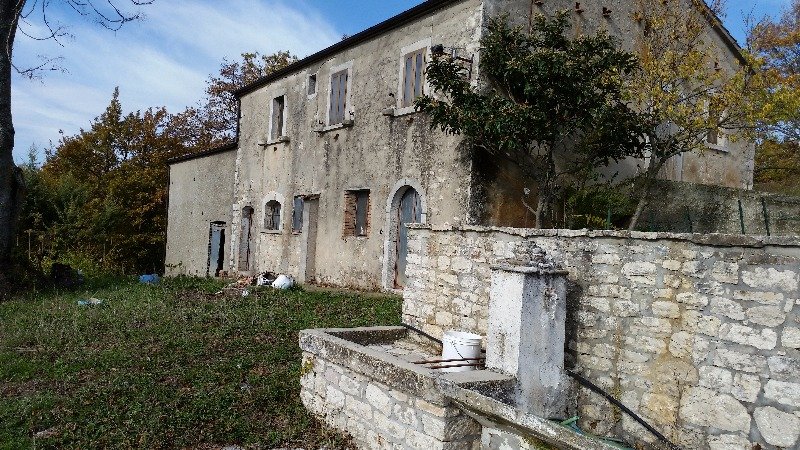 Santa Croce del Sannio casa colonica a Benevento in Vendita