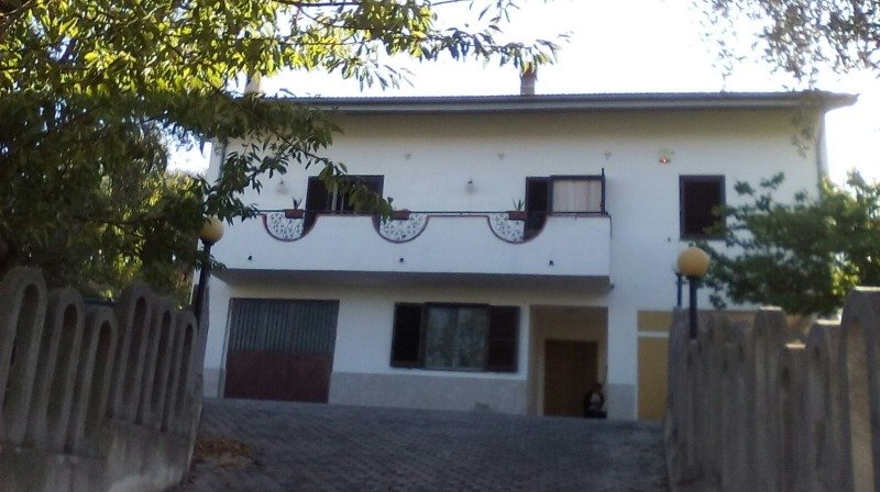 Auletta casa a Salerno in Vendita