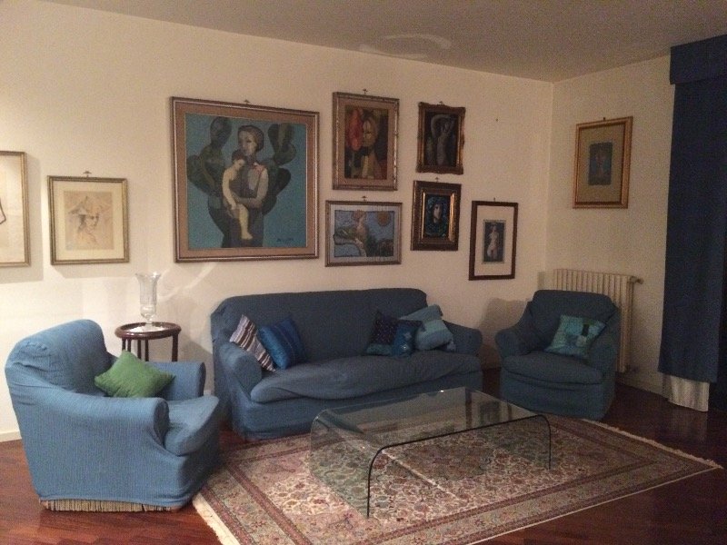 Caltagirone appartamento arredato in villa a Catania in Affitto