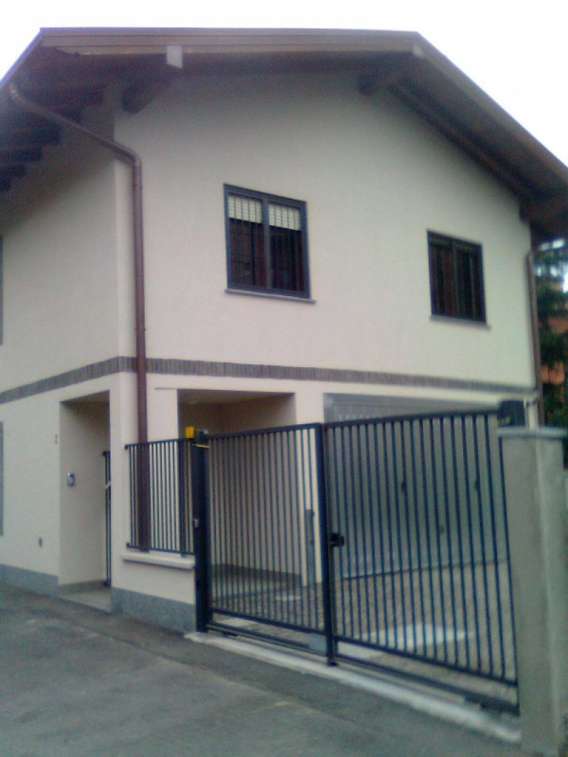 Castellanza casa bifamiliare di nuova costruzione a Varese in Vendita