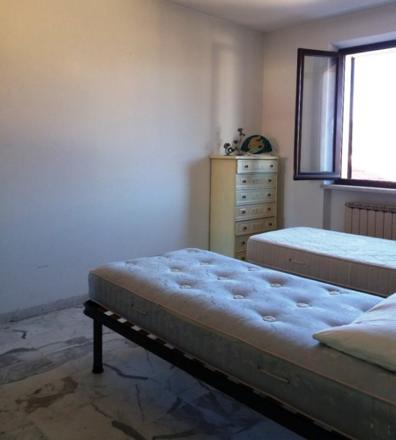 Carrara appartamento in bifamiliare a Massa-Carrara in Affitto