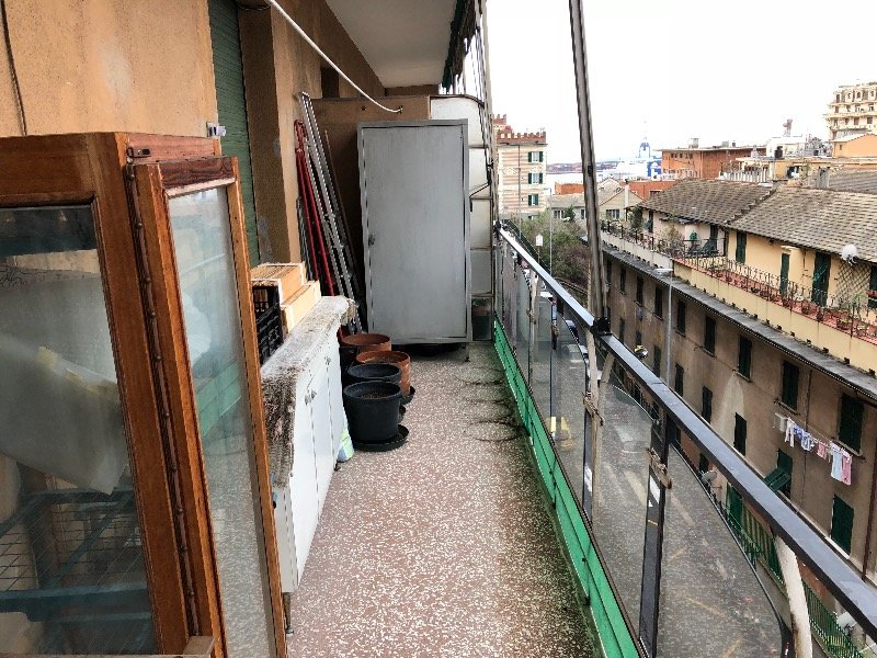 Genova appartamento con possibilit posto auto a Genova in Vendita