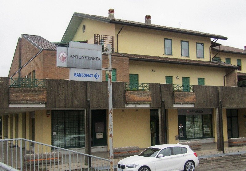 Pieve di Curtarolo locali adibiti a banca a Padova in Affitto