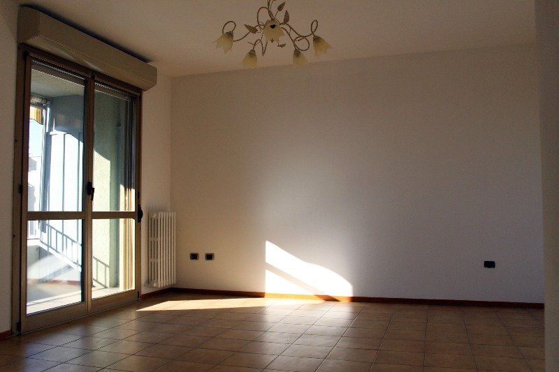 Appartamento ristrutturato situato a Poviglio a Reggio nell'Emilia in Vendita