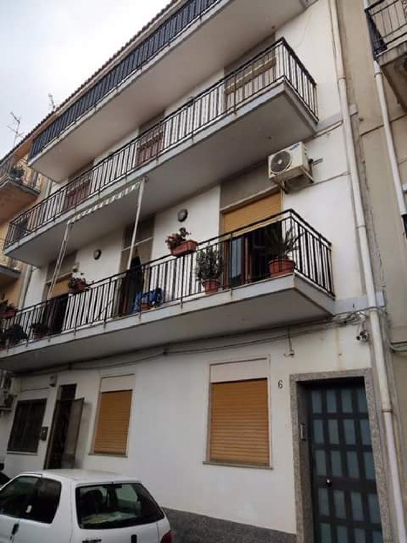 Messina appartamento tre camere pi servizi a Messina in Vendita