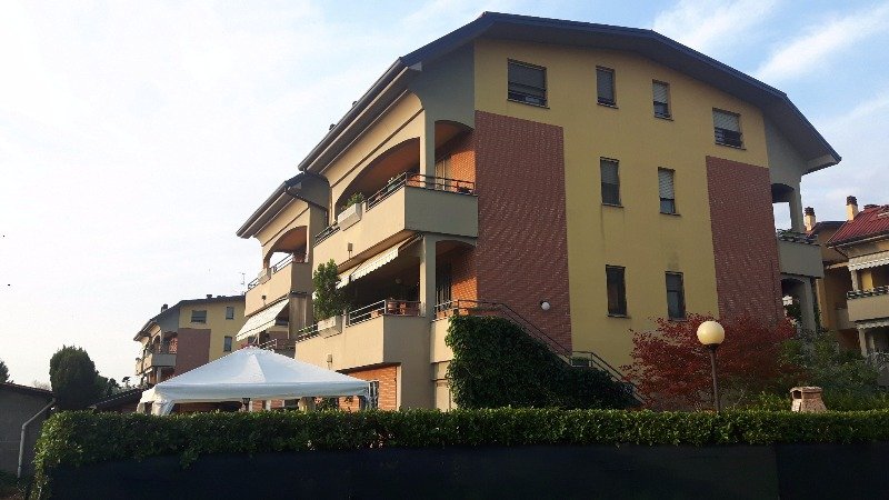 Bubbiano appartamento con giardino a Milano in Vendita