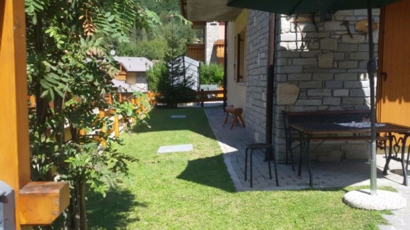 Aprica appartamento bilocale con giardino a Sondrio in Vendita