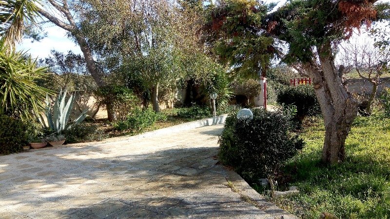Villino situato nel comune di Manduria a Taranto in Vendita
