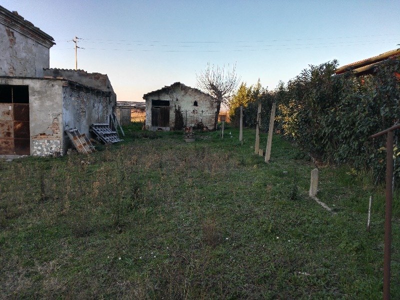 Forl nella campagna cesenate rustico a Forli-Cesena in Vendita