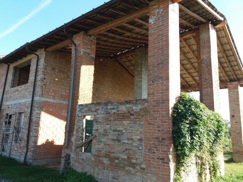 Rottofreno rustico a Piacenza in Vendita