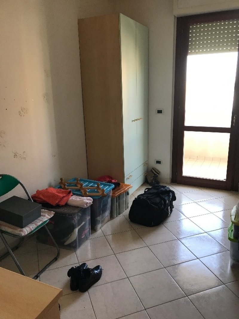 Pescara cercasi ragazza lavoratrice per stanza a Pescara in Affitto