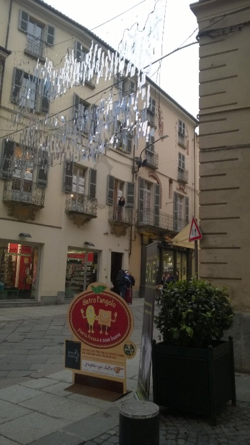 Asti magazzino nel cuore del centro storico a Asti in Affitto