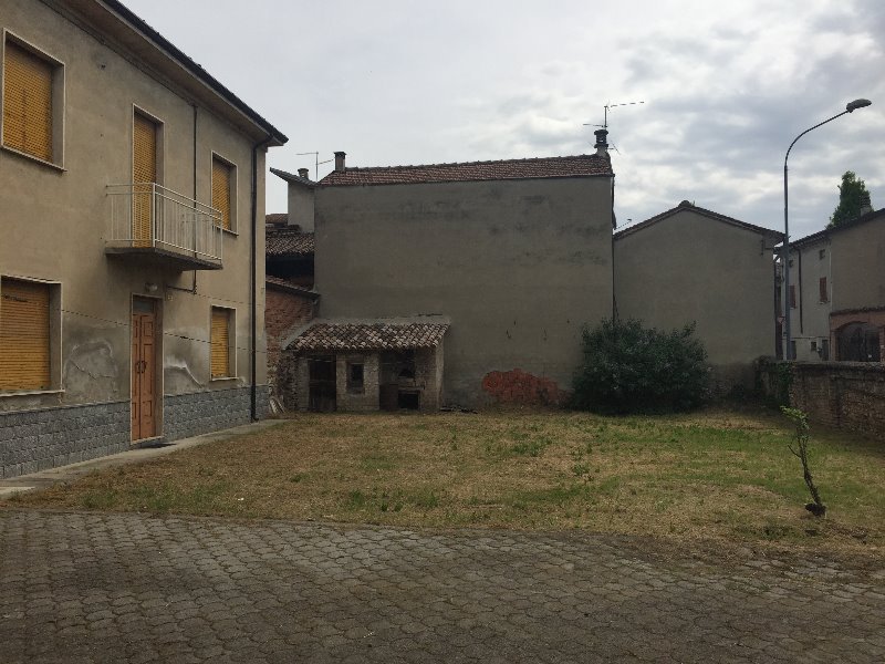 Mottaziana casa a Piacenza in Vendita