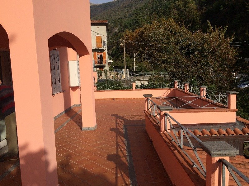 Montignoso villa a Massa-Carrara in Vendita