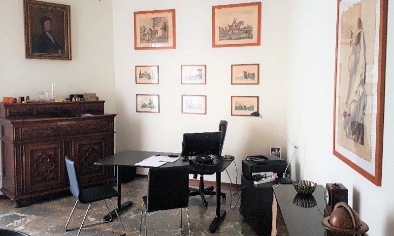 In zona Crocetta studio a Milano a Milano in Vendita