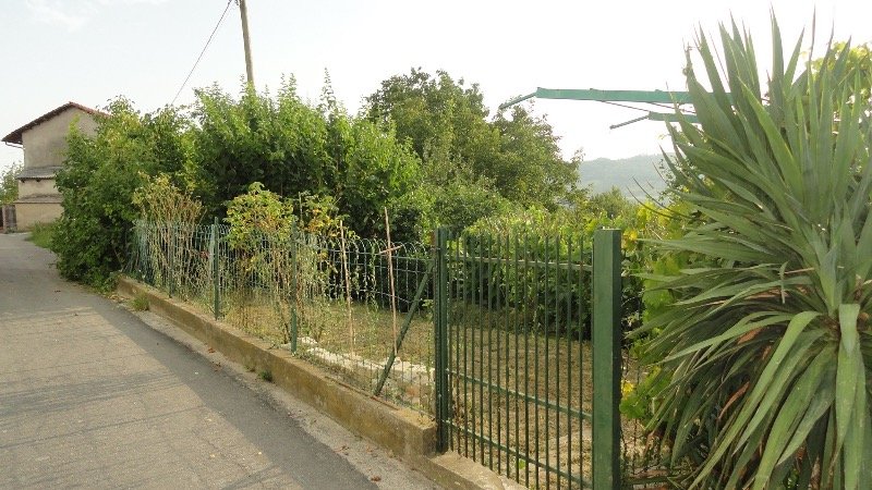 Aramengo casa con terreno di propriet a Asti in Vendita