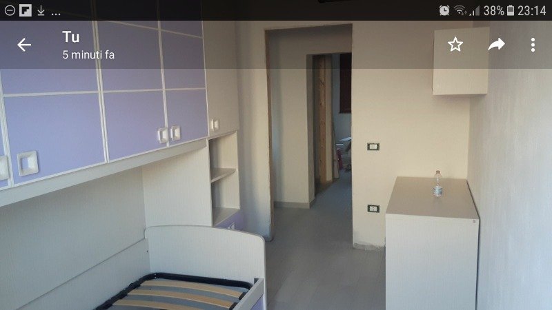 Pisa una camera singola in appartamento luminoso a Pisa in Affitto