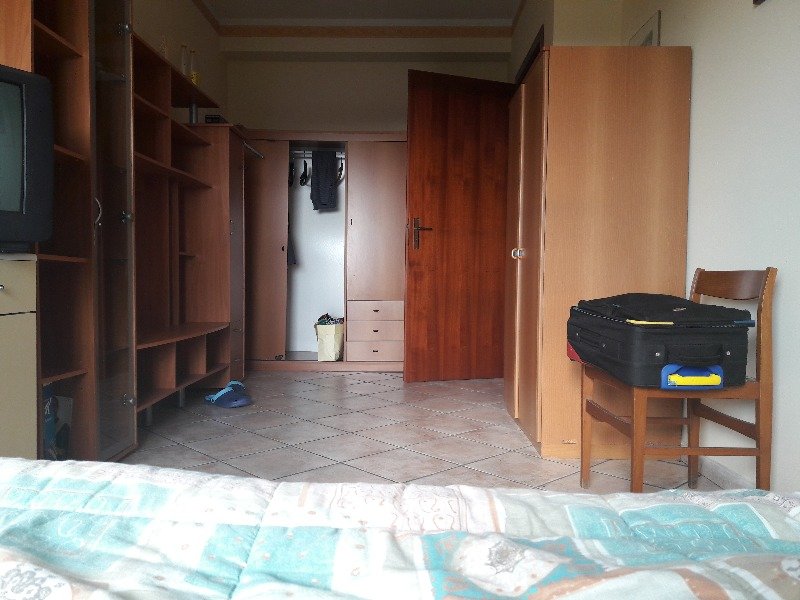 Catania una camera singola in appartamento a Catania in Affitto