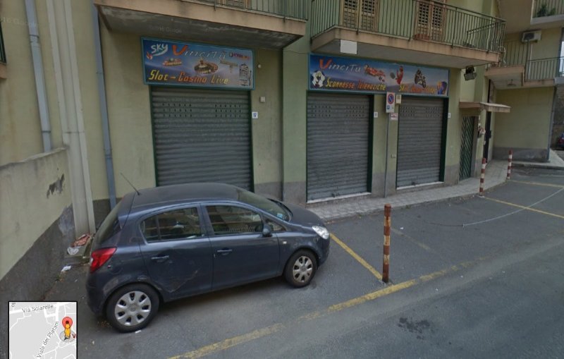 Acireale bottega con parcheggio privato a Catania in Vendita