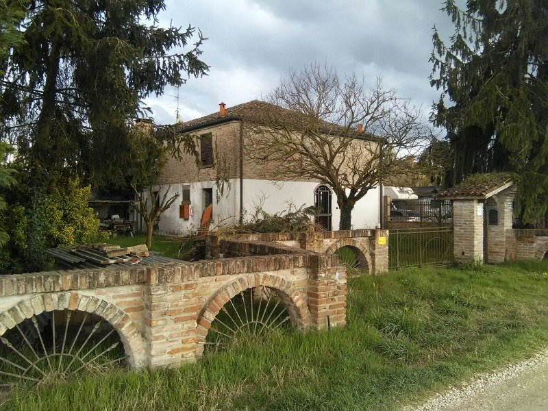 Casa di campagna situata a Fossalta di Copparo a Ferrara in Vendita