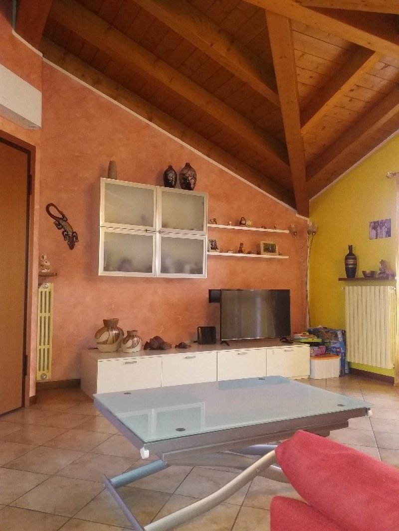 Comun Nuovo attico mansardato a Bergamo in Vendita